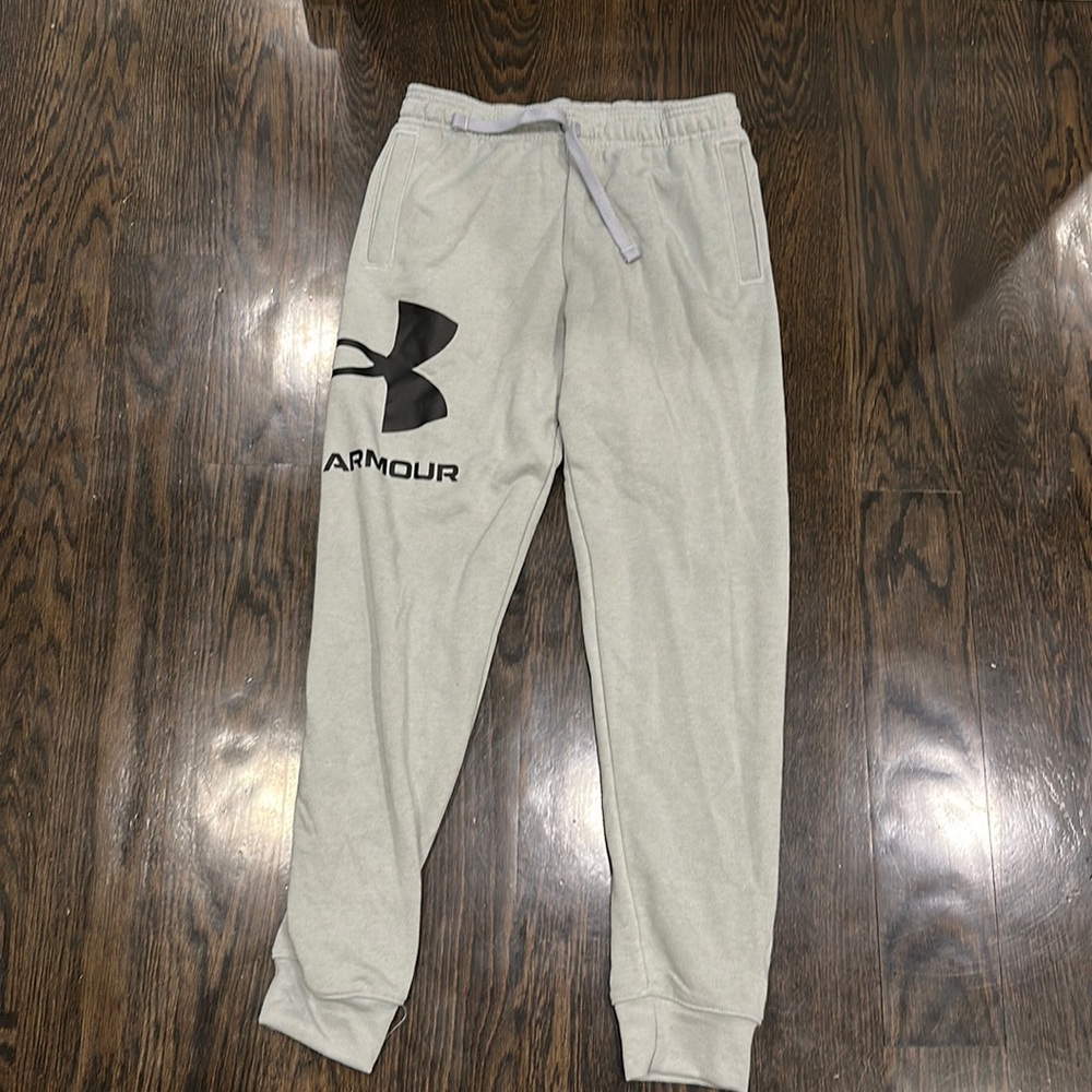 NWT Under Armour boys joggers
